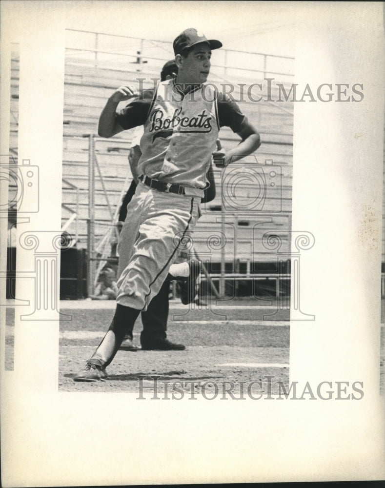 Press Photo Dennis Magio - sba23177-Historic Images