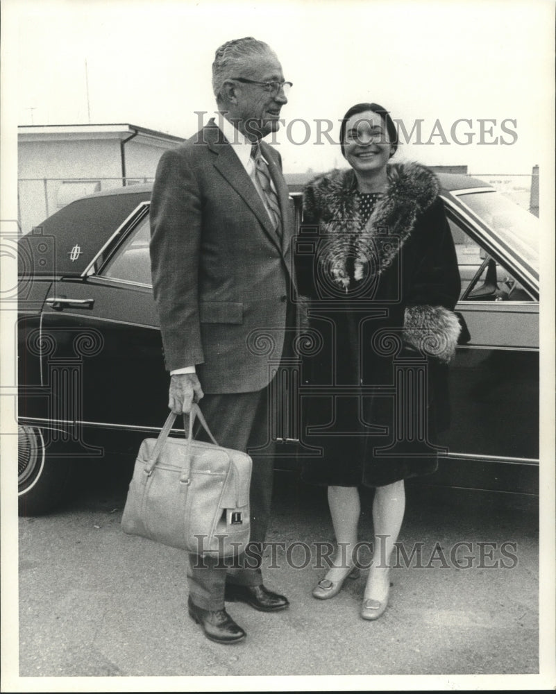 Press Photo Mayor McAllester and Wife Cleo - sba23319-Historic Images