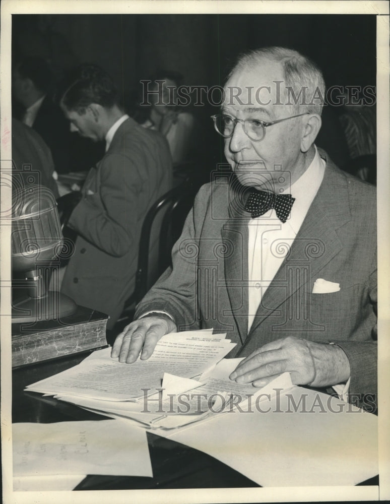 1946 Press Photo Edward O Neal of American Farm Bureau testifies at senate panel-Historic Images