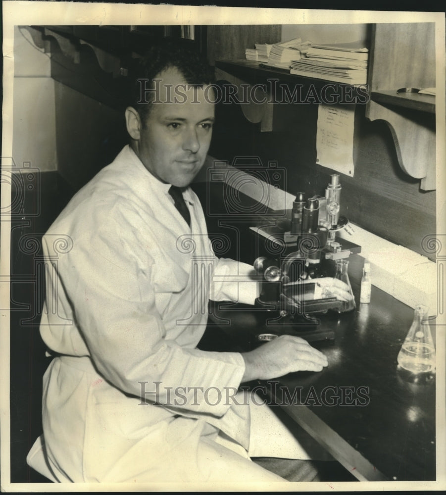 Press Photo Dr. Austin Phelps to study means of combating barnacles formation-Historic Images