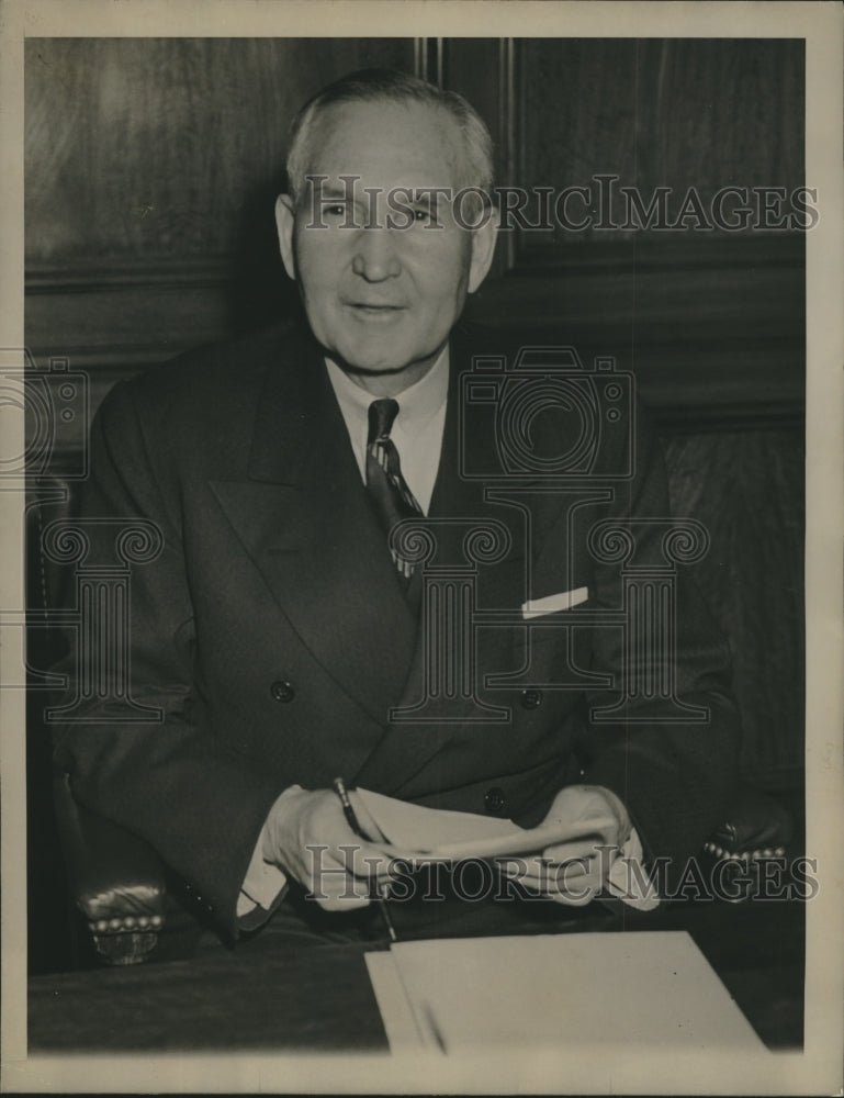 1944 Press Photo Sewell Avery of Montgomery Ward &amp; Co. made statement to press- Historic Images