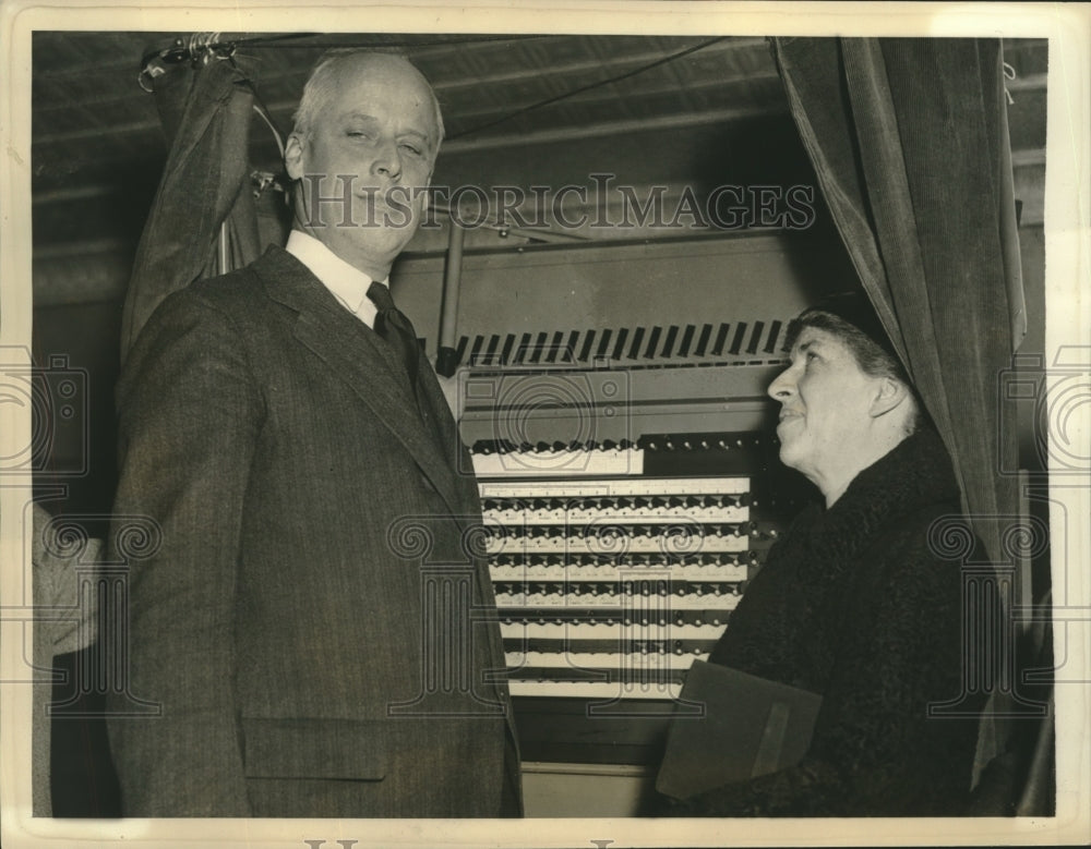 1936 Press Photo Norman Thomas Socialist Candidate &amp; Wife Cast Their Votes-Historic Images