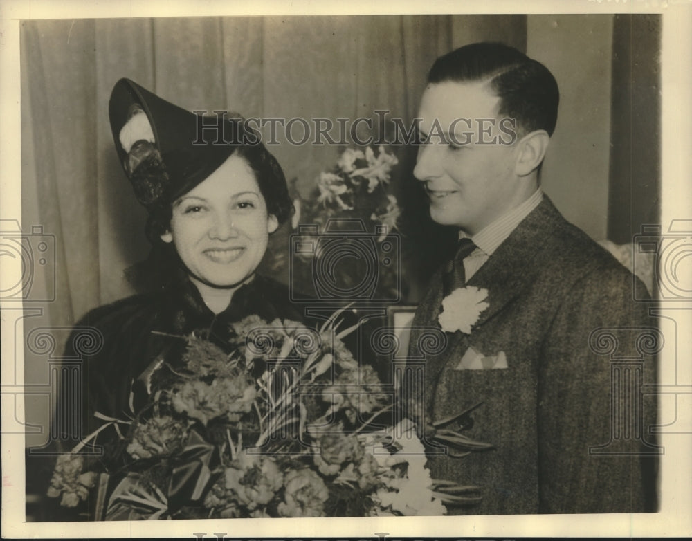 1941 Press Photo Lady Howard arrested in London under the British Defense Act-Historic Images