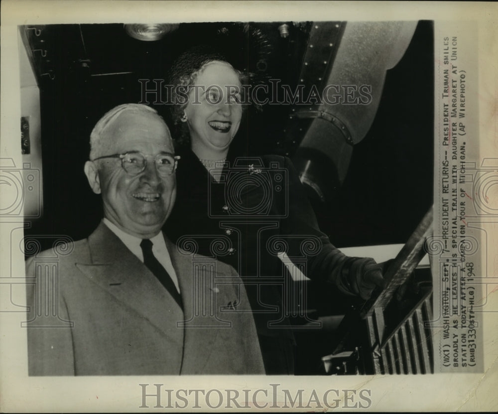 1948 Press Photo President Truman with daughter Margaret on campaign tour-Historic Images