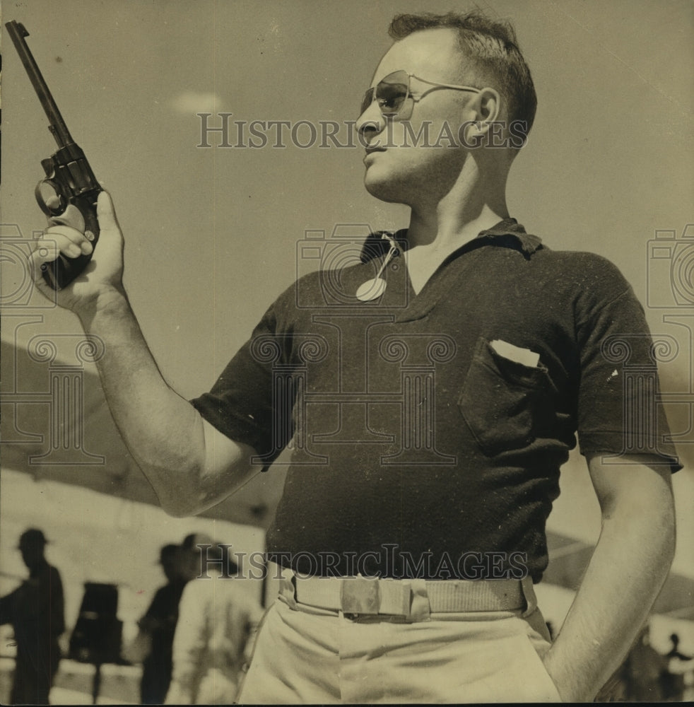 Press Photo Lieutenant C.F. Densford - sba24830-Historic Images