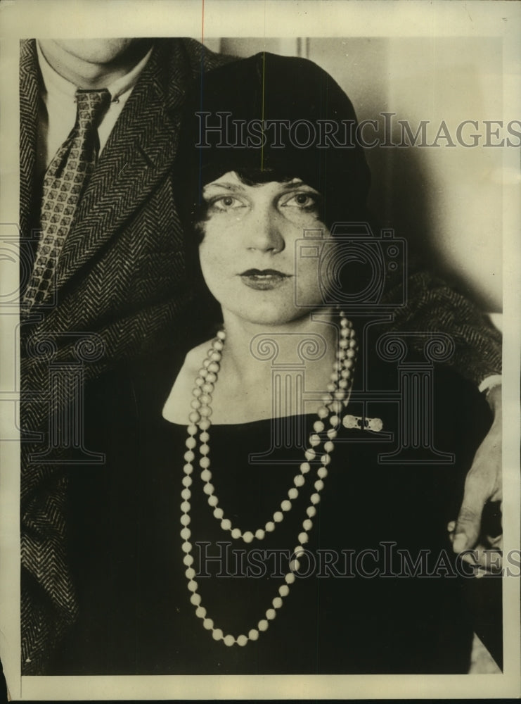1929 Mrs Cornelius Vanderbilt Jr Ill at Graduate Hospital In Penn - Historic Images