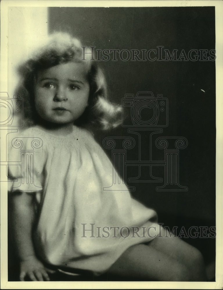1937 Press Photo Baby Helen Wright whose custody battle looms court - sba25143-Historic Images