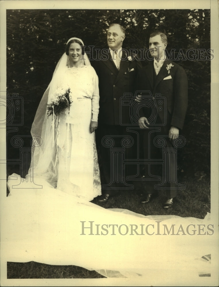 1931 Press Photo President Roosevelt with Kenneth Walker & bride Alida Robinson-Historic Images