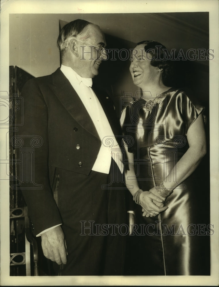 Press Photo Senator &amp; Mrs Arthur Vandenberg of Michigan attend a dinner - Historic Images