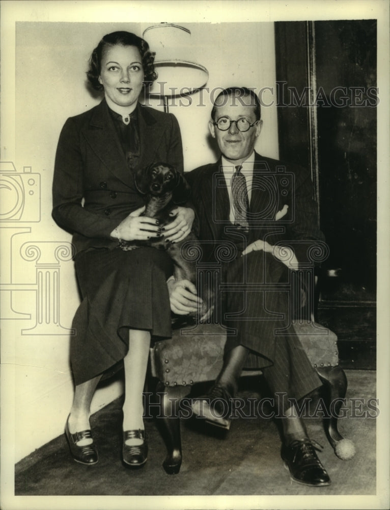 1936 Press Photo Adolfo Pasquellas, famous orchestra conductor and his wife-Historic Images