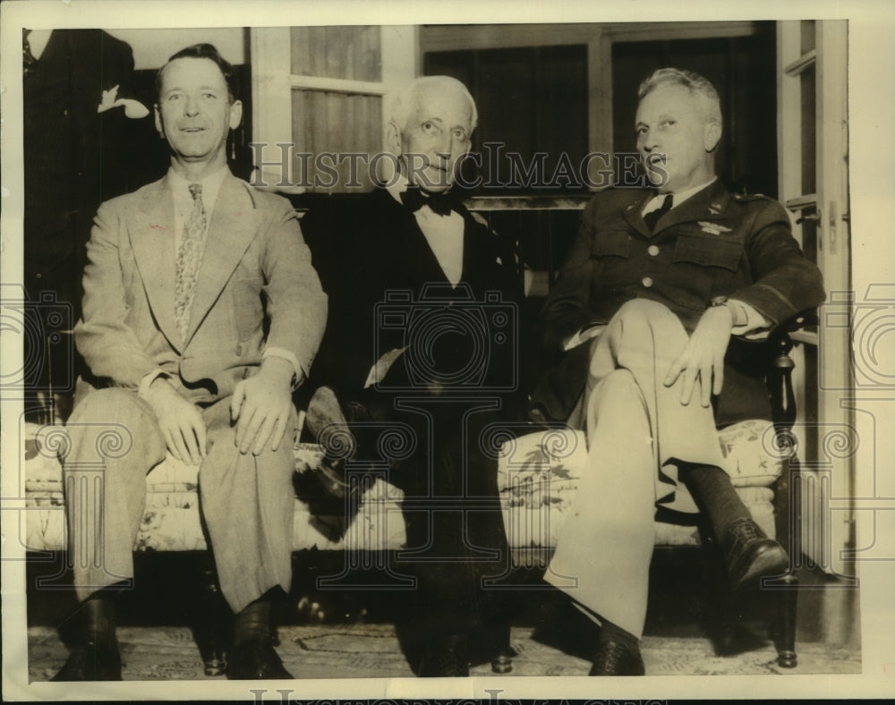 Press Photo Three notables discussing America's Air defense problems-Historic Images
