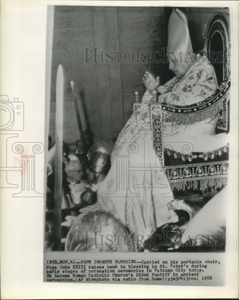 1958 Pope John XXIII blesses devotees at St. Peter&#39;s Basilica - Historic Images