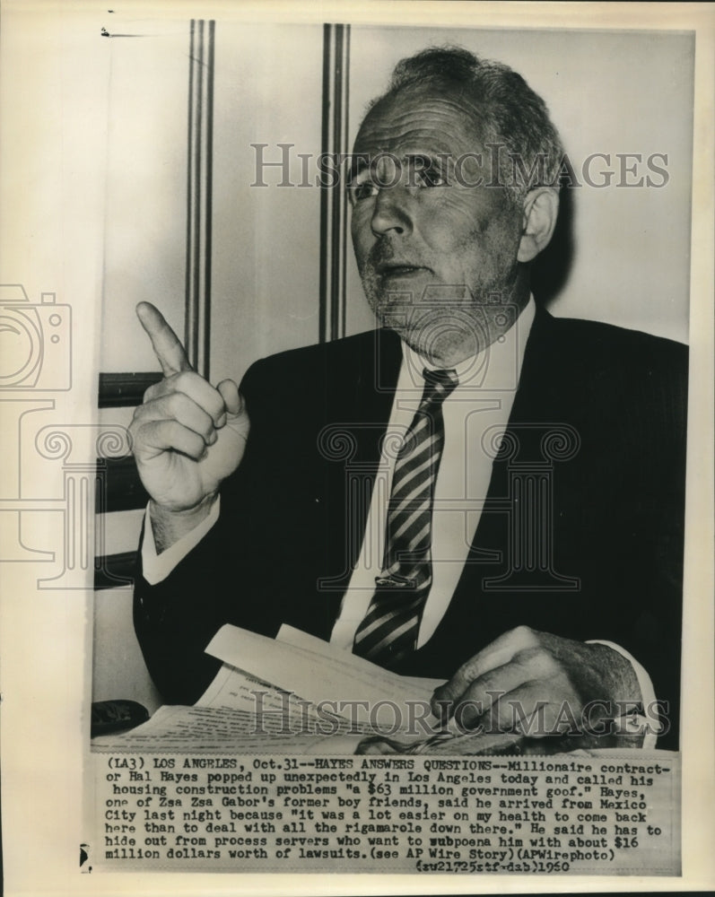 1960 Press Photo Millionaire Contractor Hal Hayes answered Press questions-Historic Images