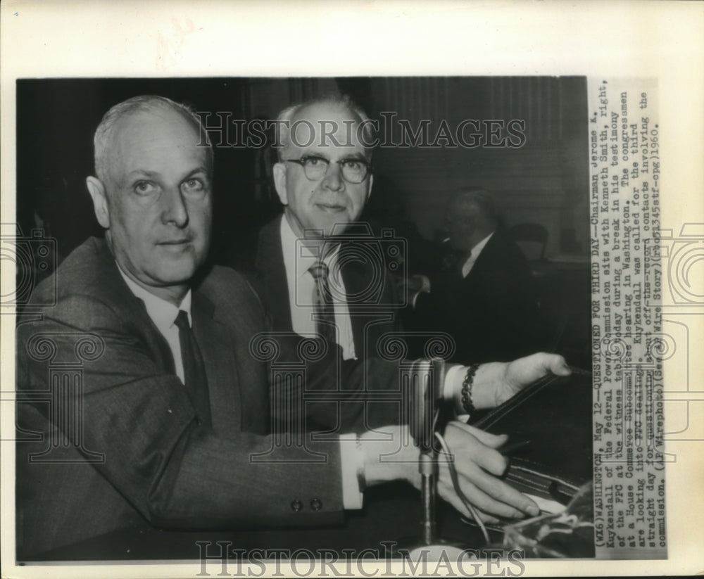 1960 Press Photo Jerome Kuykendall of FPC Question For 3rd Day Involving Contact-Historic Images