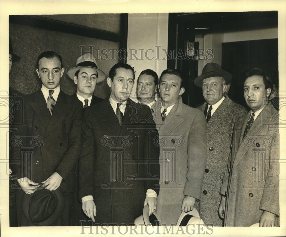1938 Press Photo Kidnap syndicate leaders surrounded by the Federal Agents-Historic Images