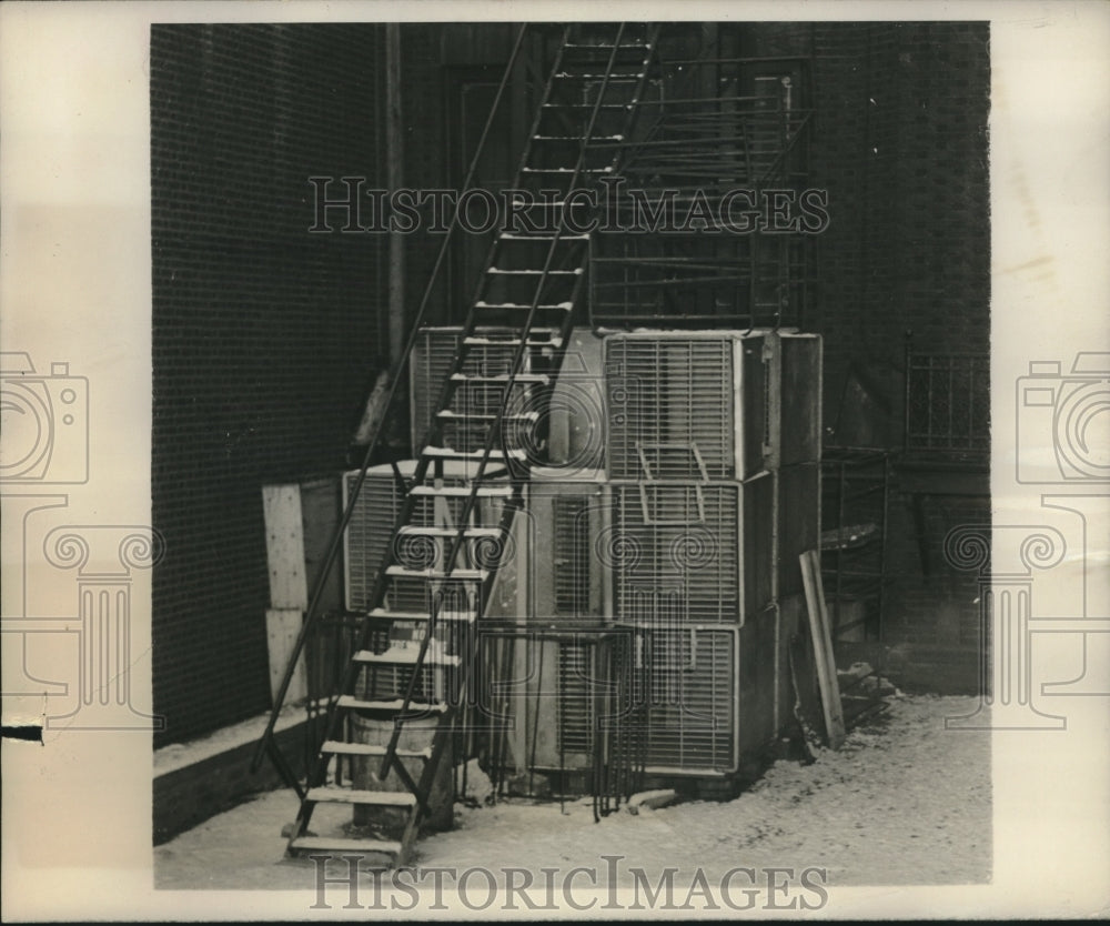 Press Photo Victim cages of a Philadelphia chemical laboratory - sba26701-Historic Images