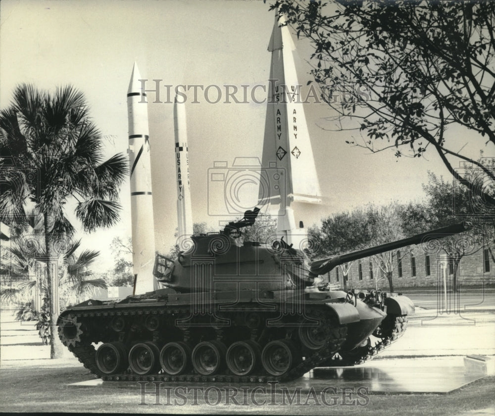 1965 Press Photo Missile at Form Sam Houston Army Quadrangle - sba27129-Historic Images