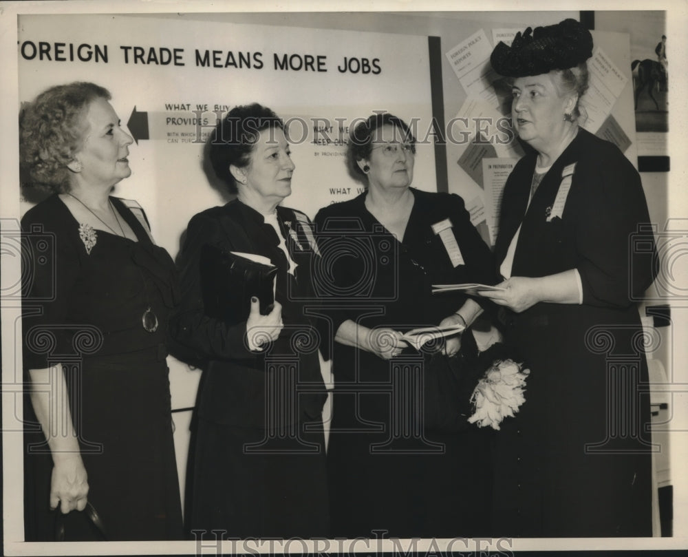 Press Photo Texas Women Delegates at Annual Convention of the Federation-Historic Images