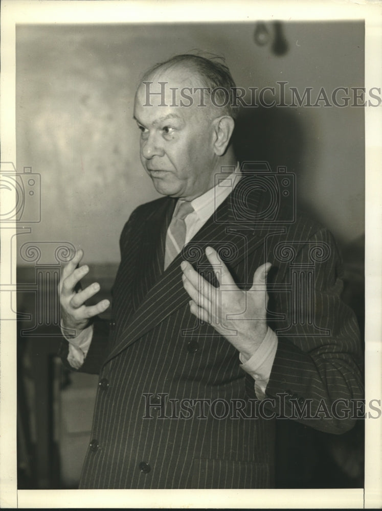 1941 Press Photo Billy Beard meekly rises to talk conventions into near riots-Historic Images