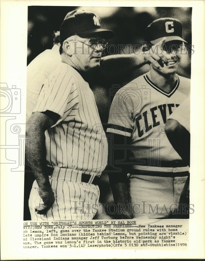 1978 Press Photo Yankee manager Bob Lemon with umpire Ron Luciano - sba27795 - Historic Images