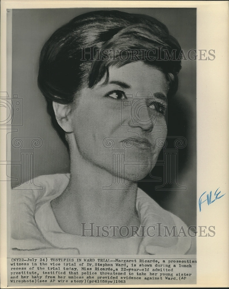 1963 Press Photo Margaret Ricardo shown during break in Ward vice trial - Historic Images