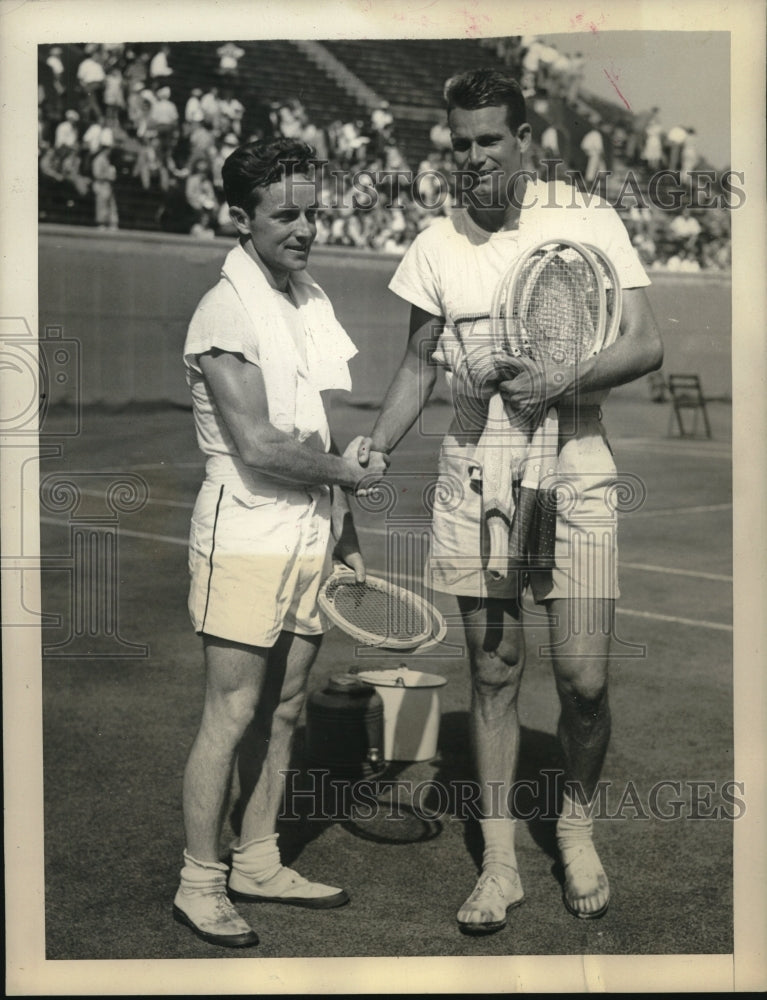 1945 Press Photo Major Frank Guernsey wins 3rd round National Tennis in NY - Historic Images