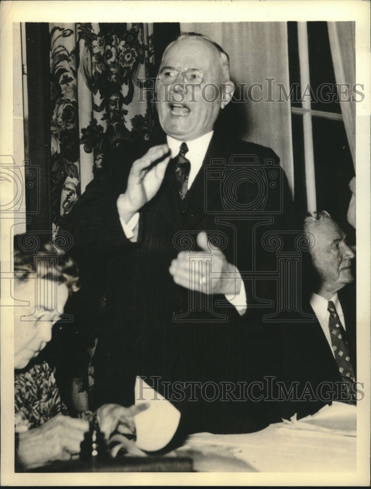 1936 AFL Pres. William Green in a rousing speech against John Lewis - Historic Images