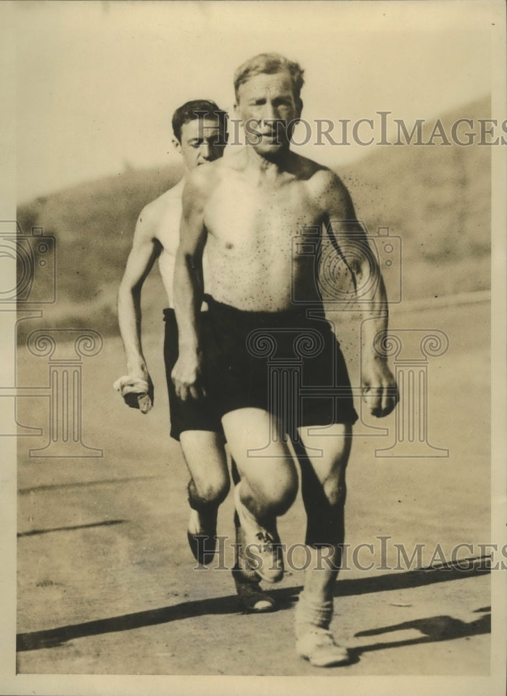 1928 Press Photo Charles Walter Hart Vet English Long Distance Runner - Historic Images