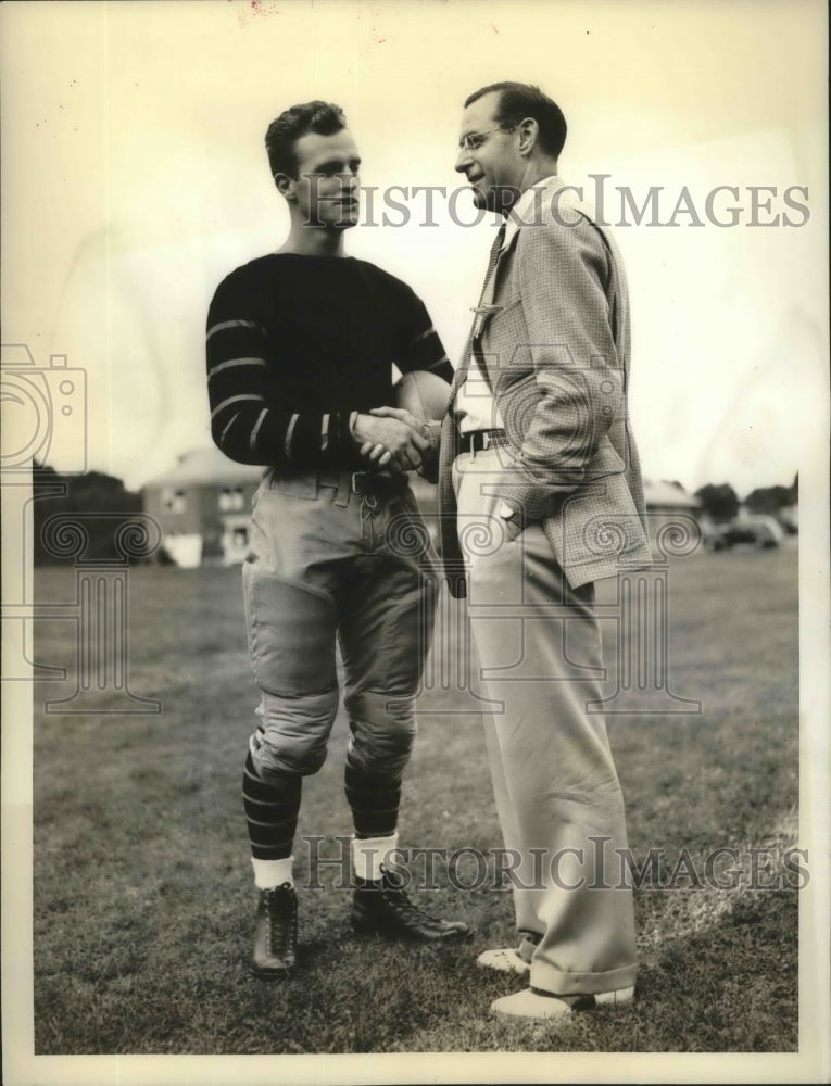1936 Press Photo Princeton football star Tom Montgomery &amp; Herbert Crisler - Historic Images