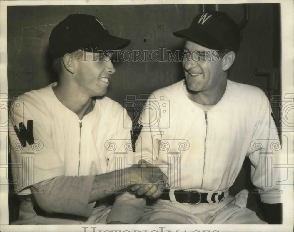1940 Press Photo 2nd Base Candidate Larry Womack Welcomed by Bucky Harris- Historic Images