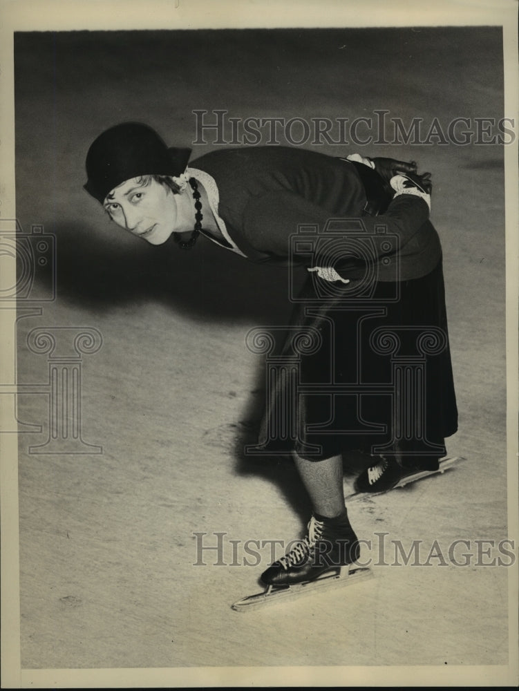 1931 Press Photo Mrs Elsie Muller McClave, Holder of 3 Amateur Skating Records - Historic Images