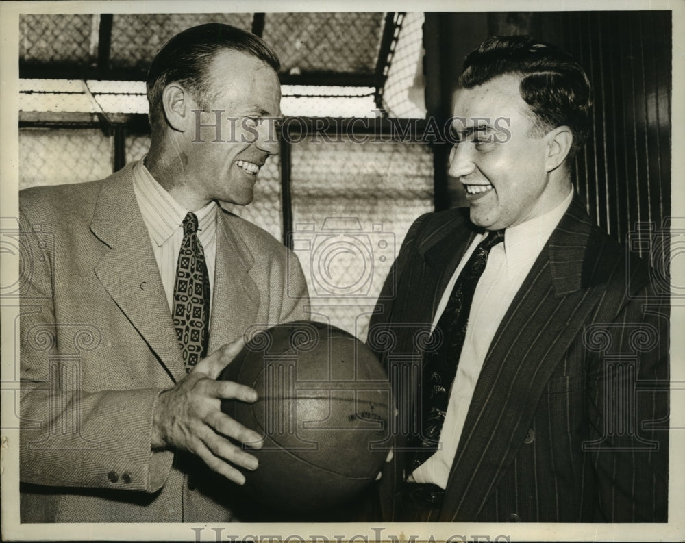 1942 Press Photo Red Rolfe Leaves Yankees to be Basketball Coach at Yale- Historic Images