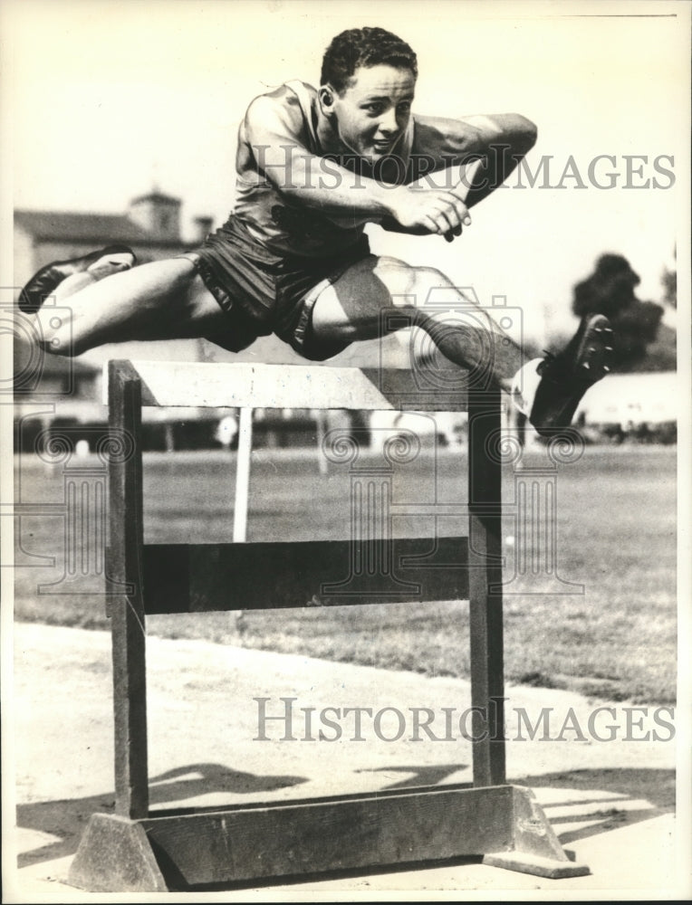 1934 Press Photo Sam Allen favored to win High Hurdles at Nat'l Collegiate Meet- Historic Images