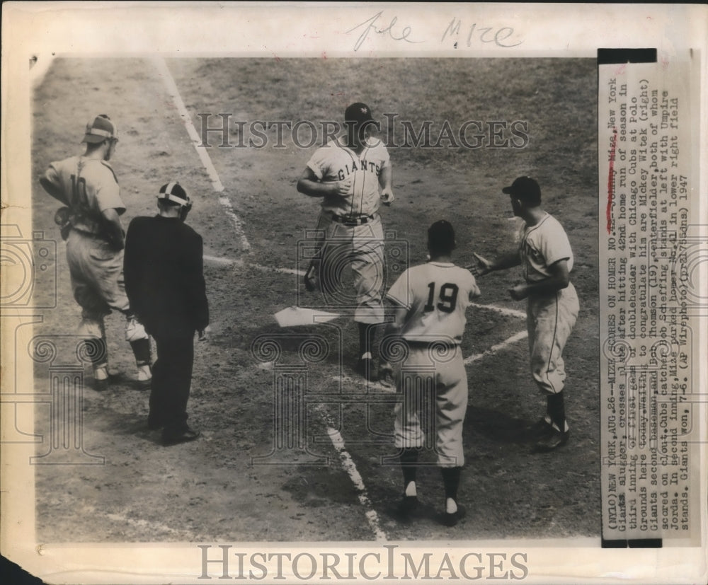 1947 Press Photo Giants Johnny Mize crossing plate after 42nd home run of season- Historic Images