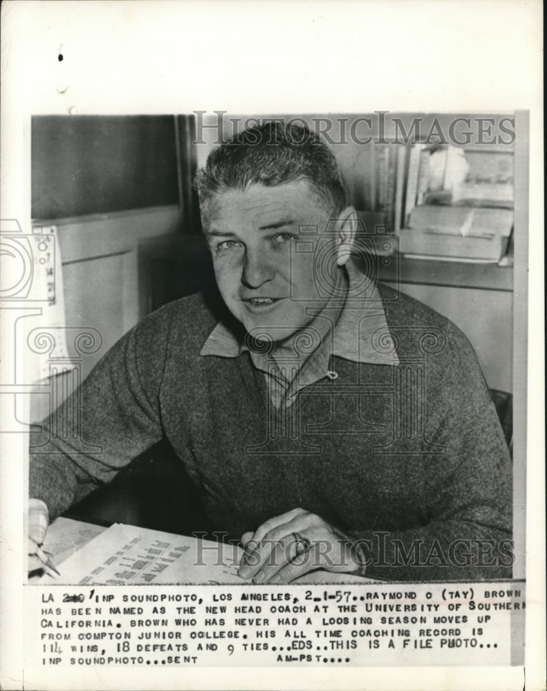 1957 Press Photo Raymond O Tay Brown Head Univ. Of Southern California - Historic Images