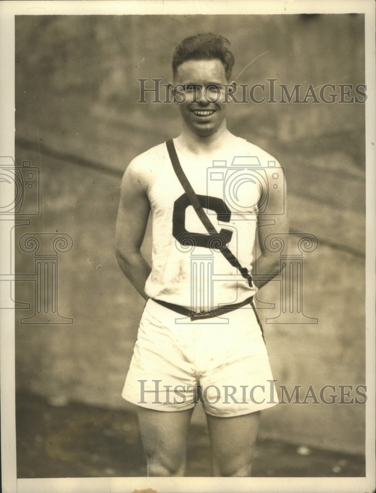 1933 Press Photo R.H. Hardy after his victory at Penn Relays - Historic Images