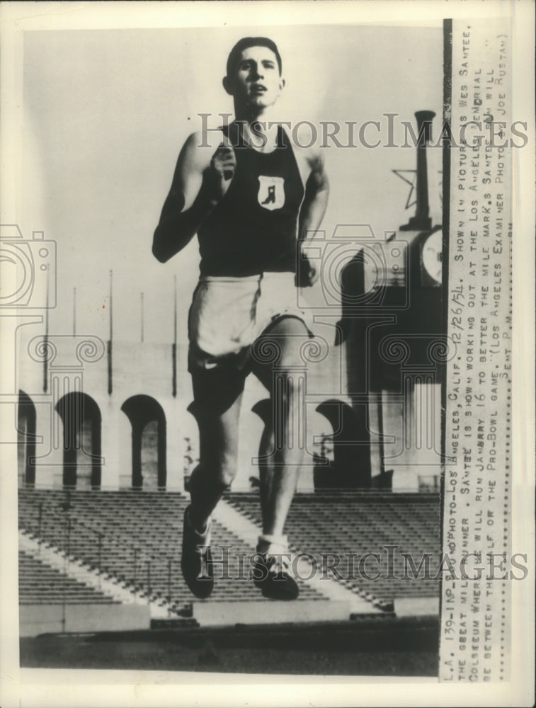 1934 Press Photo Wes Santee works out at Los Angeles Memorial Colesium - Historic Images