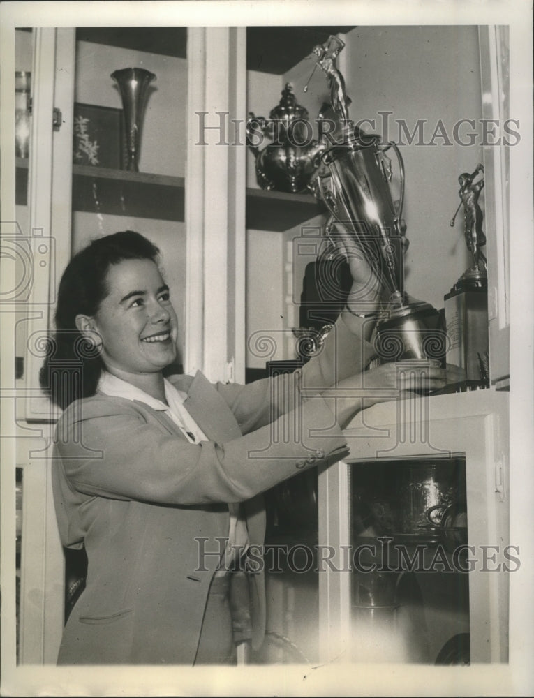 1941 Press Photo Mrs. Betty Hicks Newell Winner Natl Womens Amateur Golf Crown- Historic Images