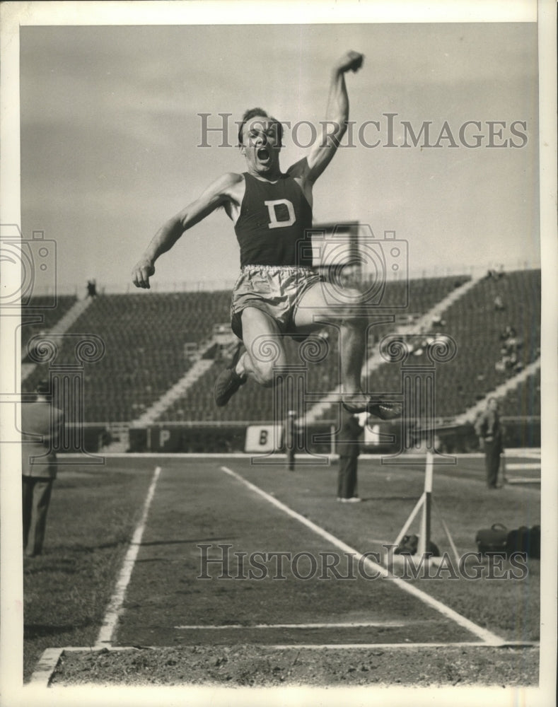 1941 Press Photo Donald Blount jumps 3 feet in the Broad Jump - sbs09762 - Historic Images