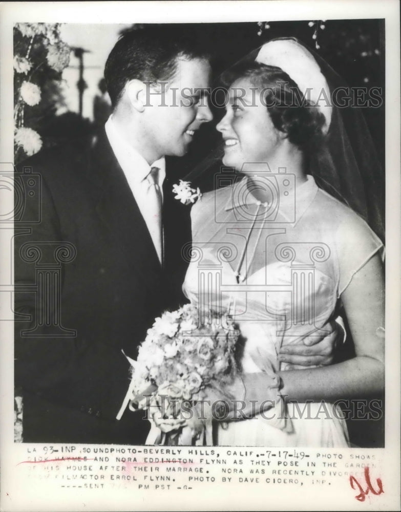 1949 Press Photo Nora Eddington Flynn &amp; fiance singer Dick Haymes - sbx01463-Historic Images