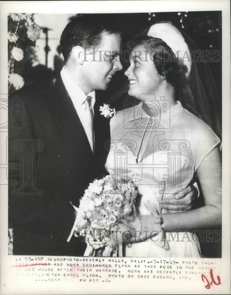 1949 Press Photo Nora Eddington Flynn & fiance singer Dick Haymes - sbx01463-Historic Images