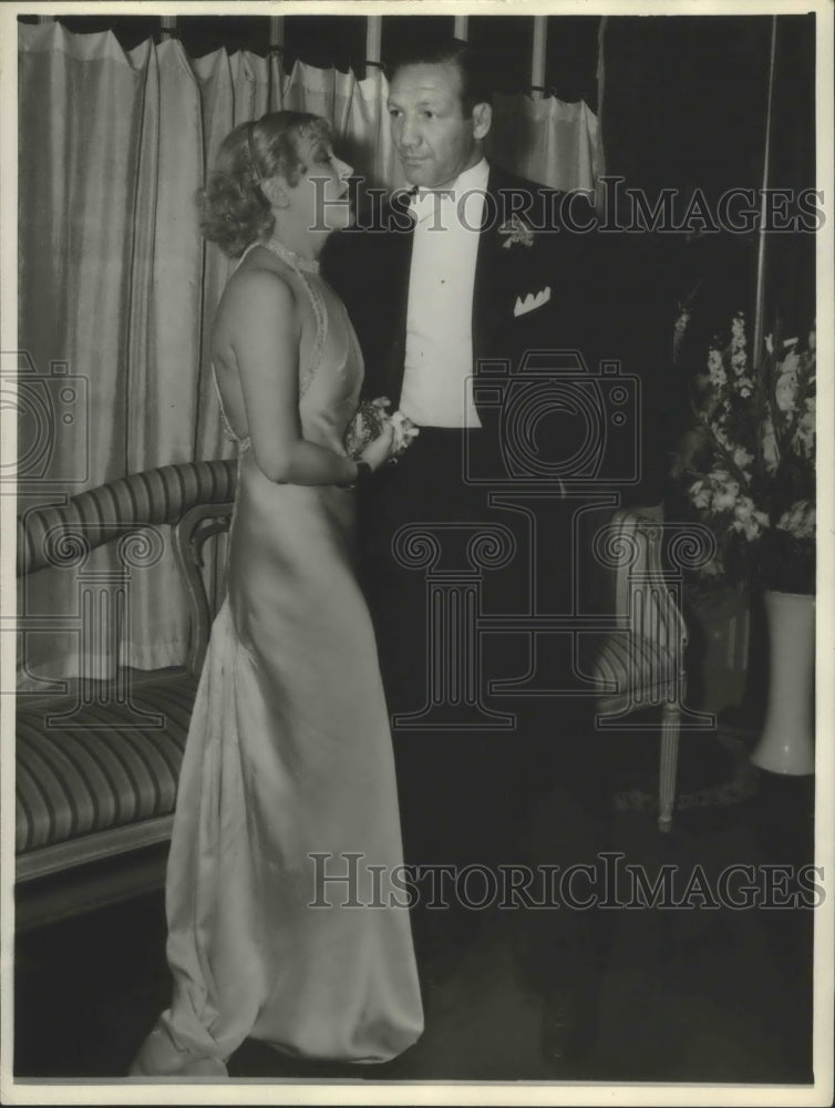 1935 Press Photo Actress Mae Murray &amp; boxer Maxie Rosenbloom in LA - Historic Images