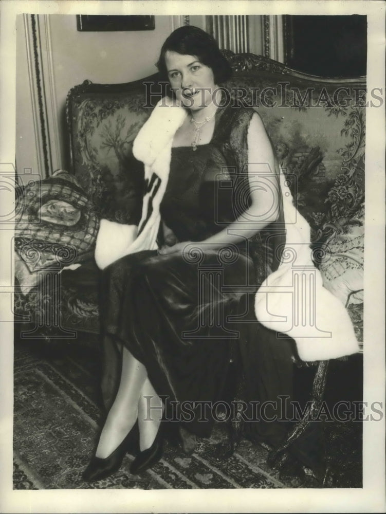 1930 Press Photo Mrs Ernest Graham of Chicago owner of Napoleon's neckalace-Historic Images