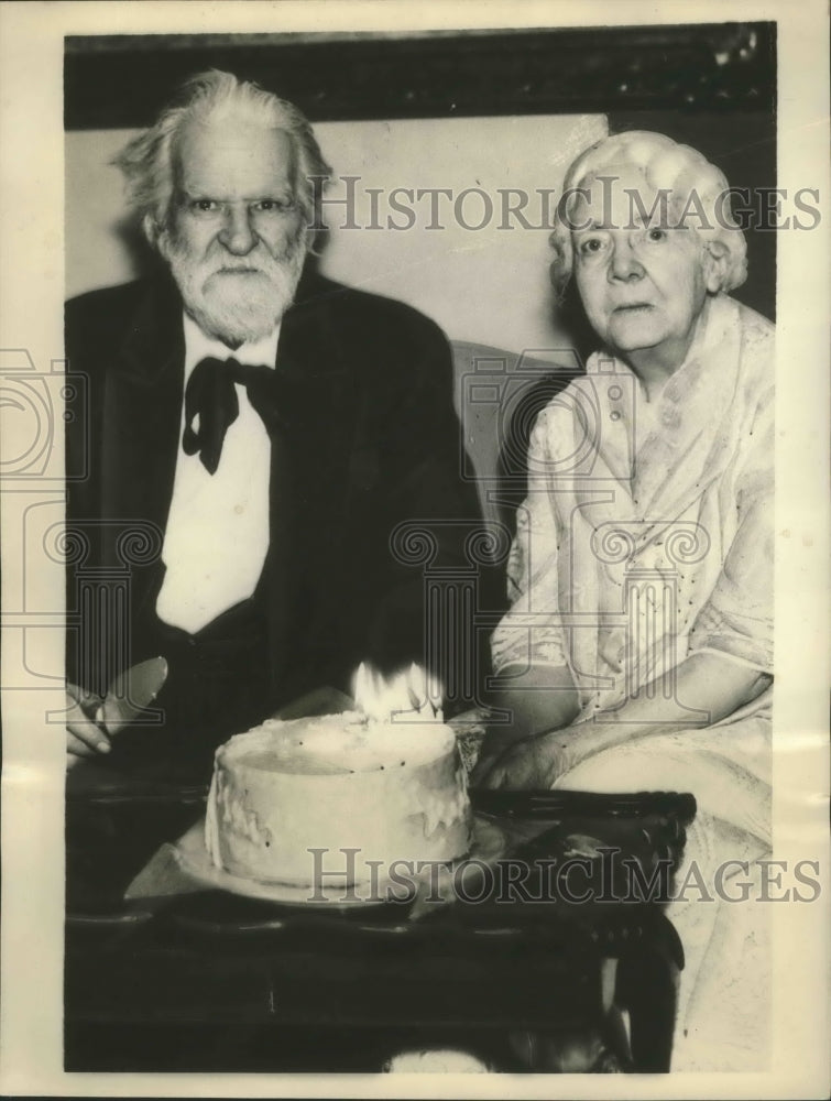 1934 Edwin Markham poet &amp; his wife in NY on 82nd birthday - Historic Images