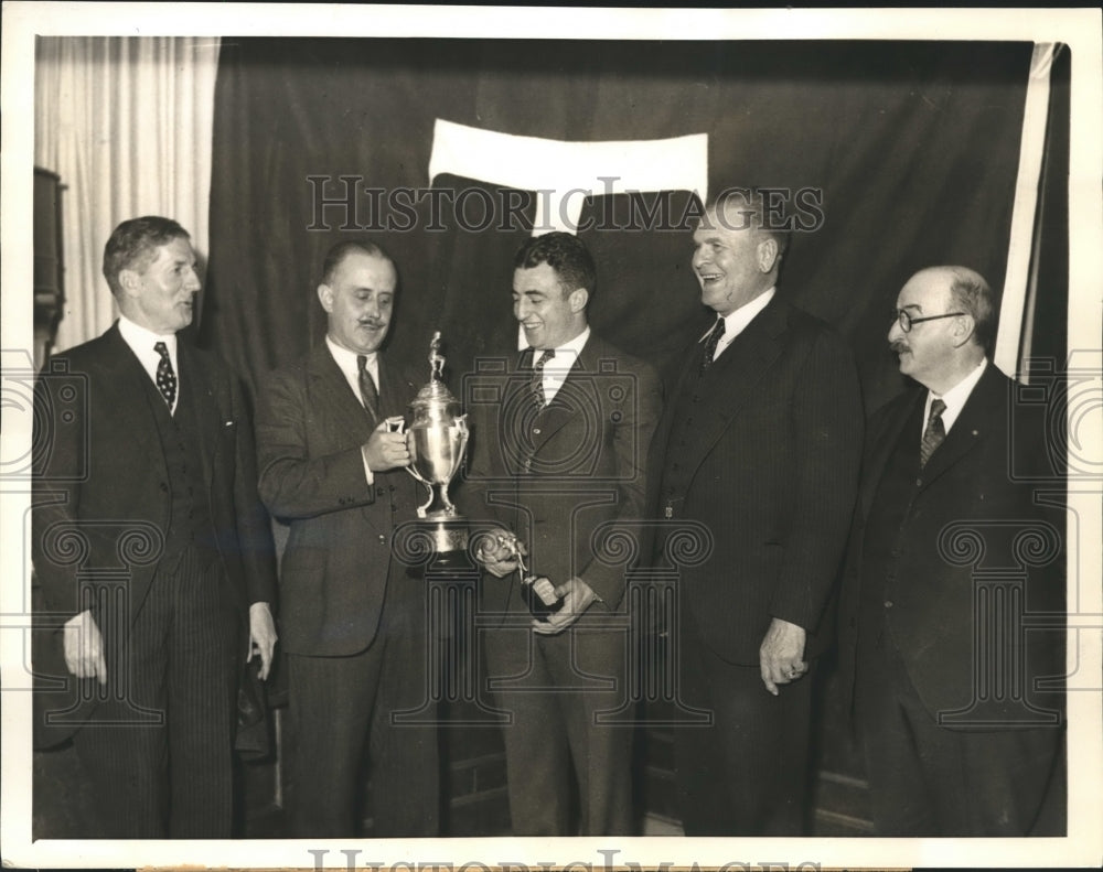 1834 Press Photo Danny Testa presented Trophy Dr, Charles Seury, Walter Shepherd - Historic Images