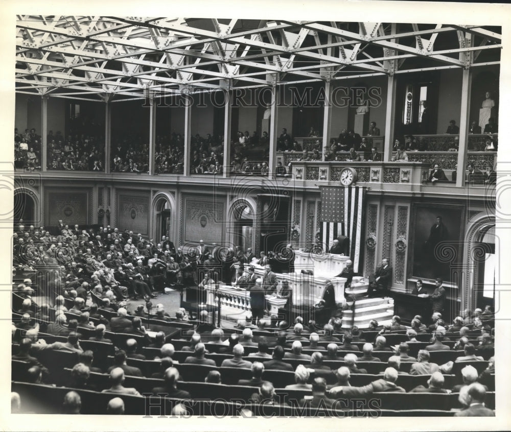 Press Photo House Of Representatives in session voted on state of war Germany - Historic Images