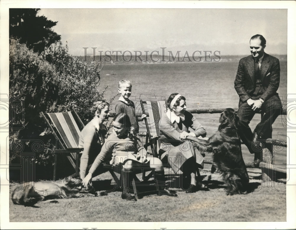 1939 Press Photo Mrs. Franklin D. Roosevelt, Mr & Mrs. John Boettiger, Eleanor-Historic Images