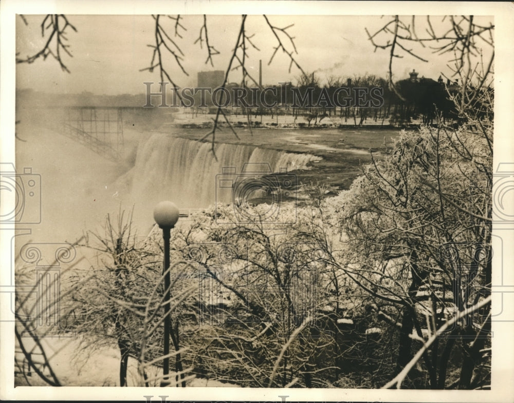 1934 Press Photo Snowy weather at Niagara Falls, New York - sbx03997-Historic Images