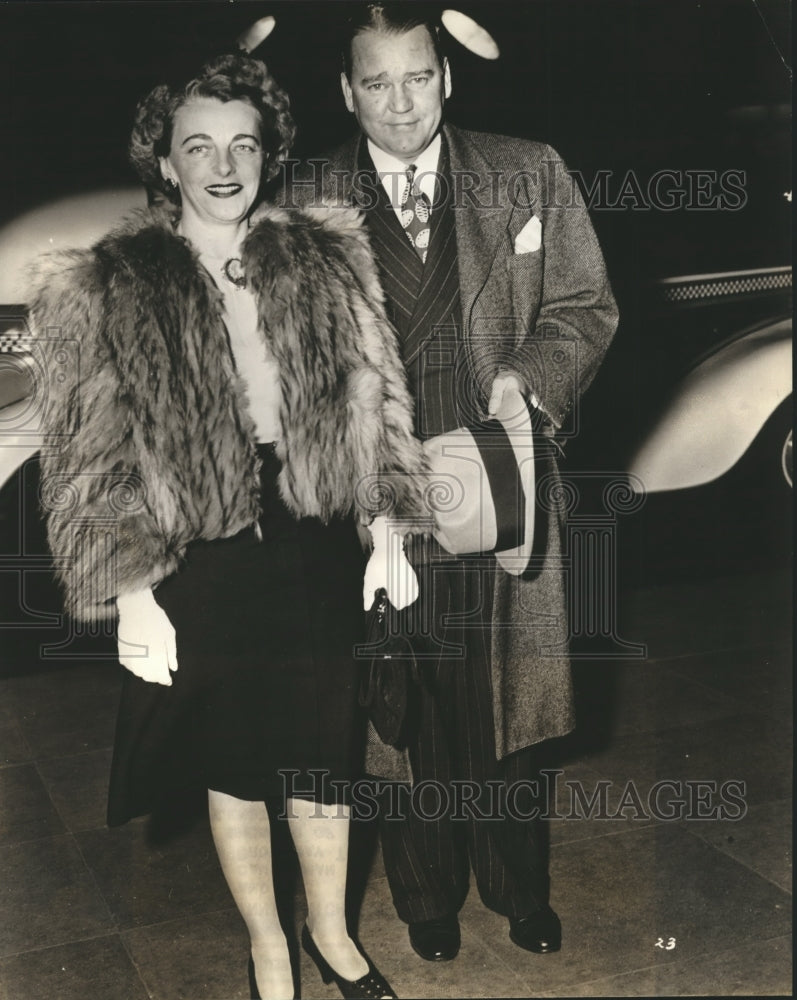 Press Photo Vinnie Richards & Mrs. Richards attend premier of Dumbo at Broadway - Historic Images