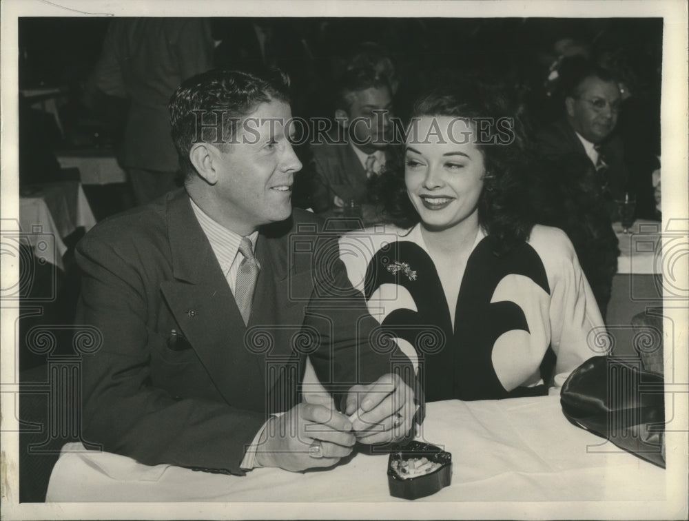 1944 Press Photo Rudy Vale and wife rumored to separate - Historic Images